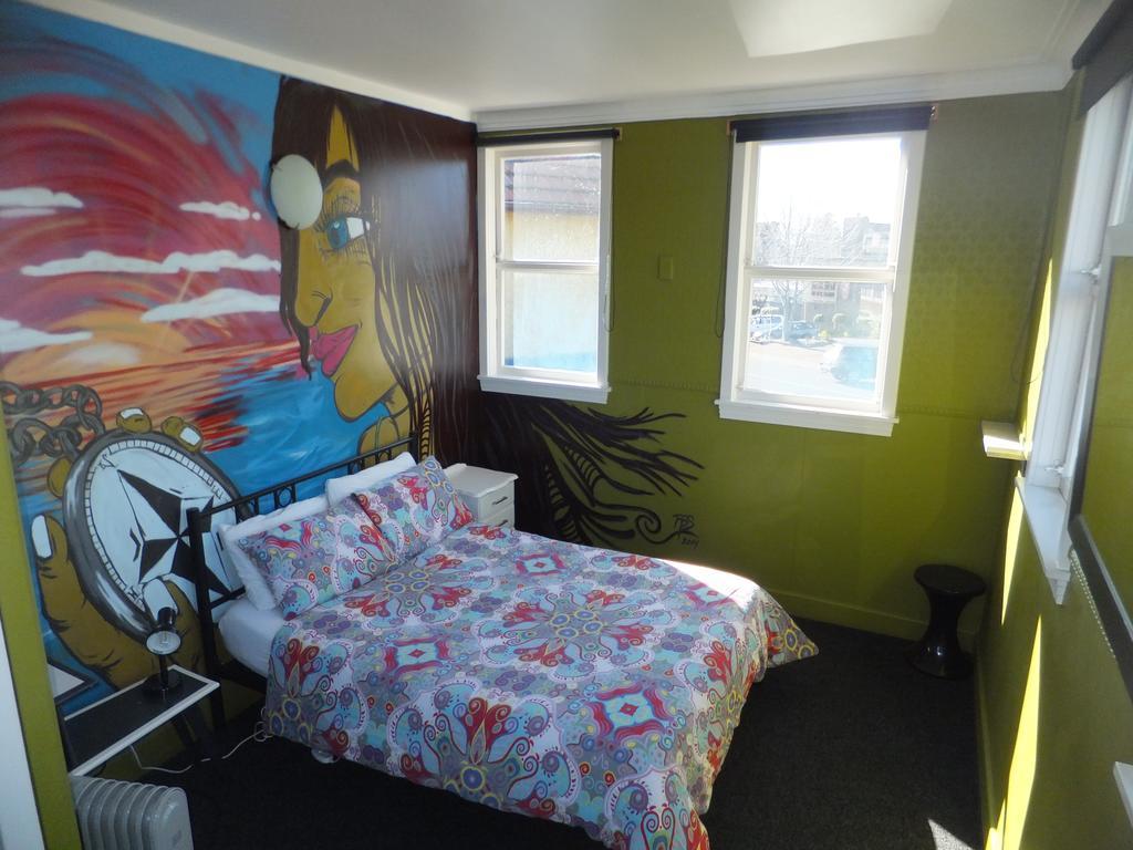Crash Palace Backpackers روتوروا الغرفة الصورة