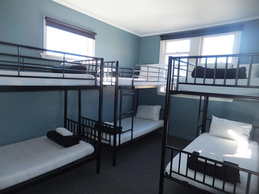 Crash Palace Backpackers روتوروا الغرفة الصورة
